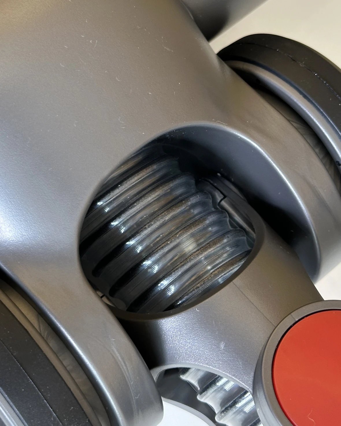 V15 Fluffy vacuum