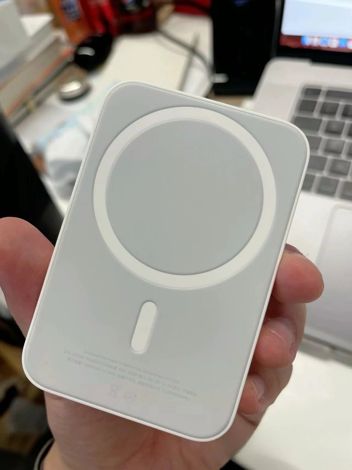 Apple Magsafe battery pack