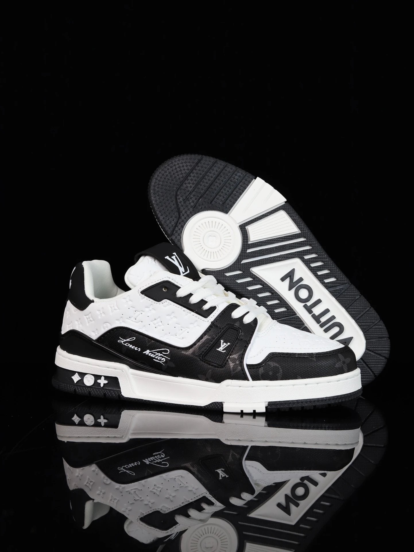 LV Trainer Sneaker