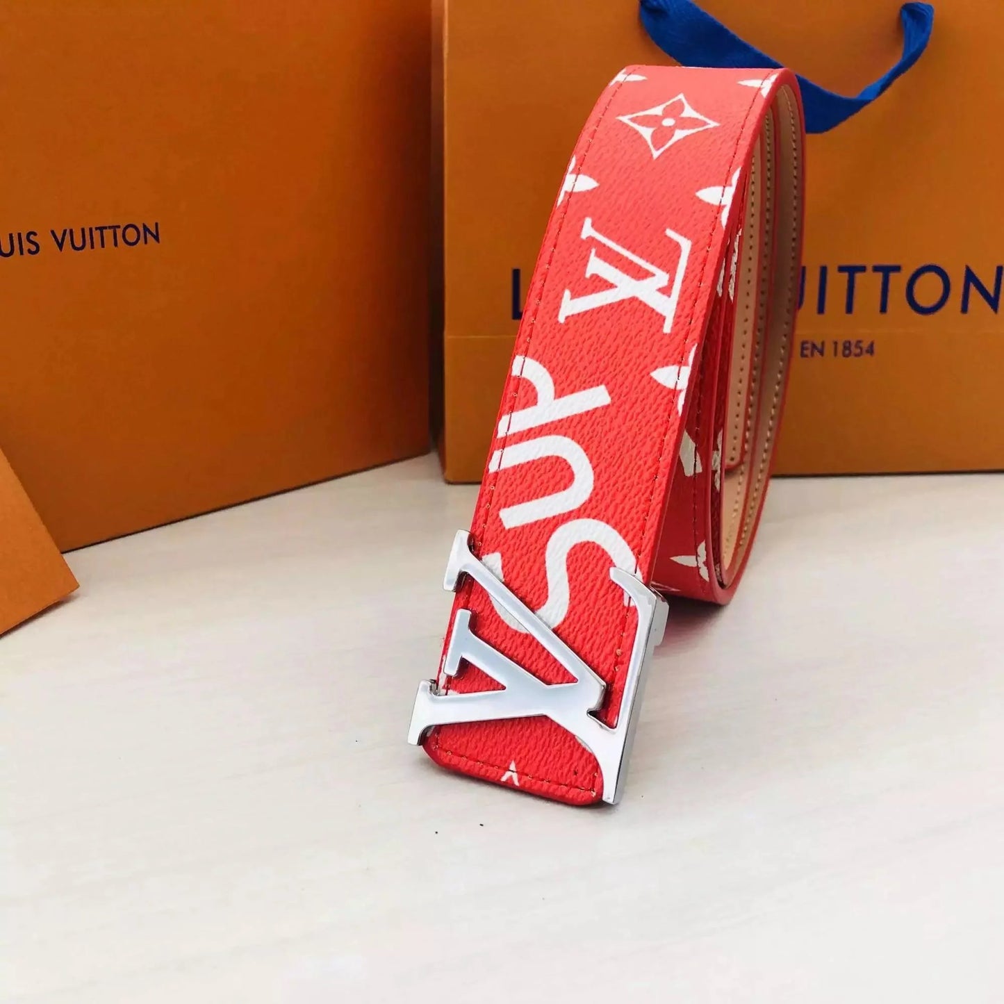 Louis Vuitton x Supreme belt