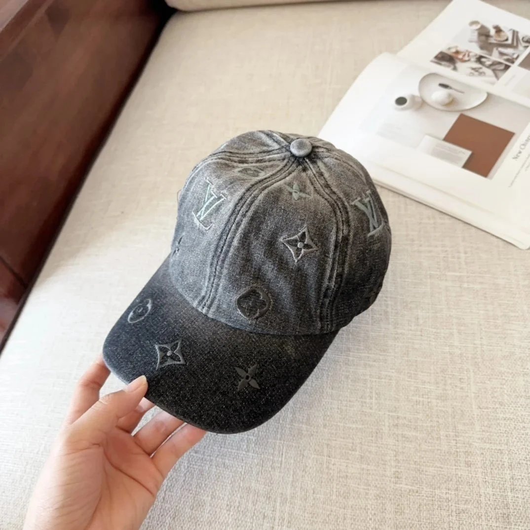 Louis Vuitton hat