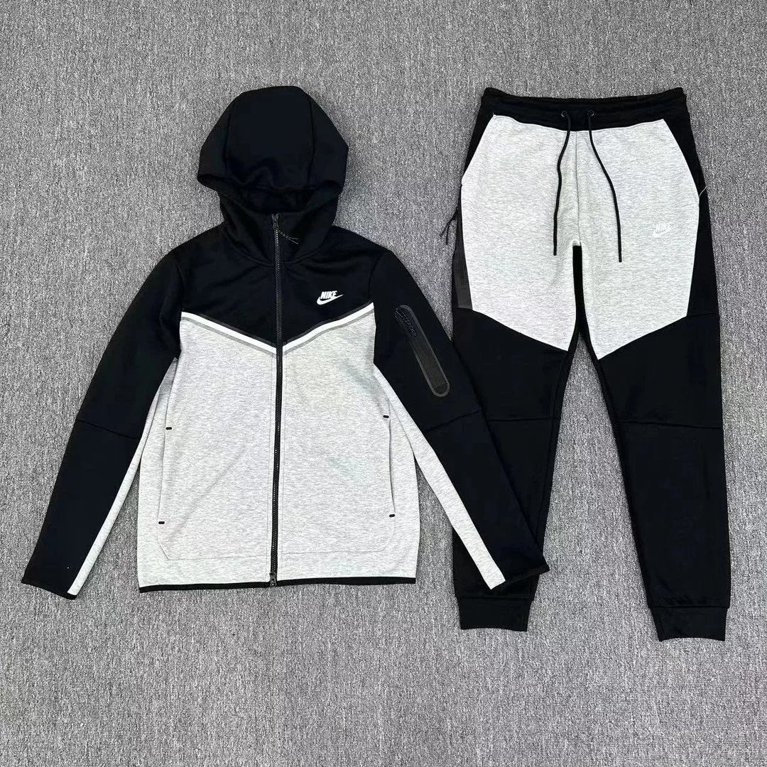 Nike Tech Fleece