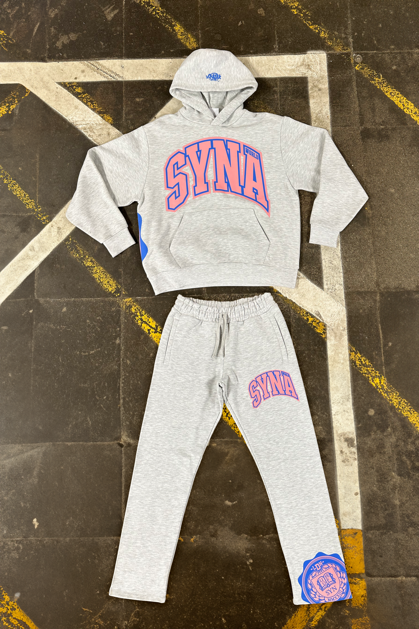 Syna World tracksuit