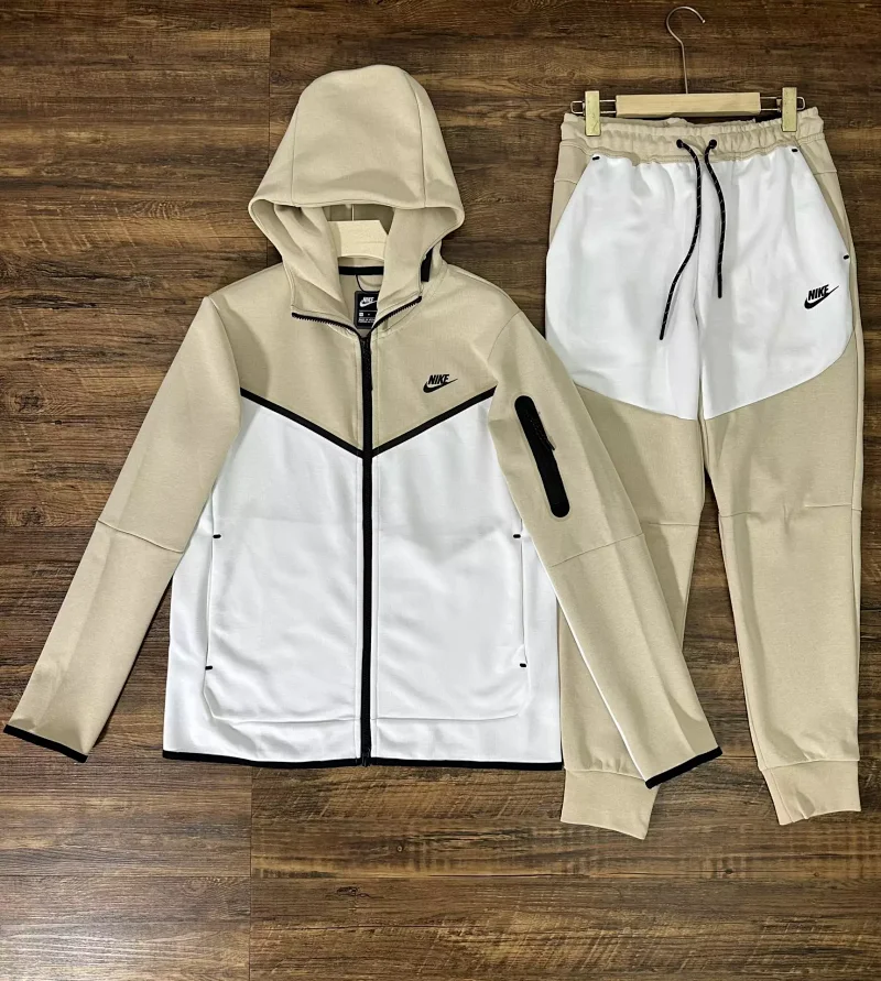 Nike Tech Fleece