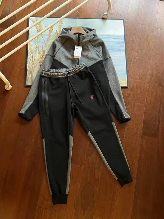 Nike Tech Fleece